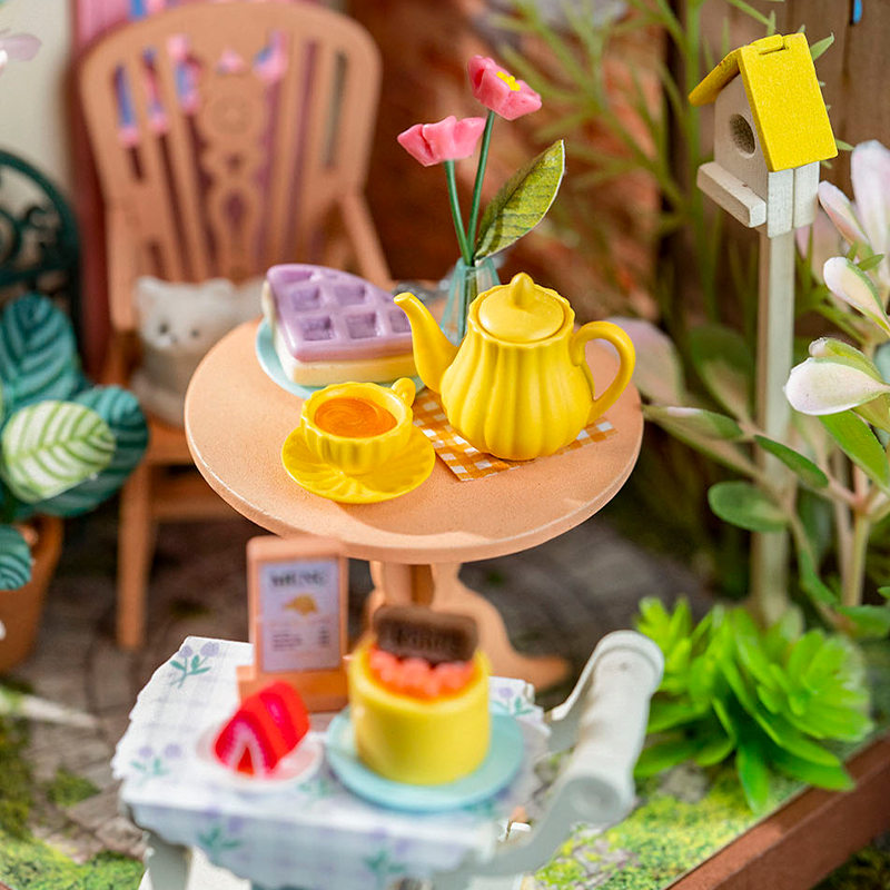 Rolife DS038 Şık Çay Bahçesi (Fancy Tea Yard) DIY Minyatür Maket Model Seti Mini Dollhouse 3D Model Kit Detaylı Dekoratif Hobi Seti 3D Puzzle Tiny House