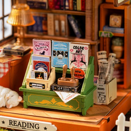 Rolife DS040 Kitabevi (The Muse Bookshop) DIY Minyatür Maket Model Seti Mini Dollhouse 3D Model Kit Detaylı Dekoratif Hobi Seti 3D Puzzle Tiny House - Thumbnail
