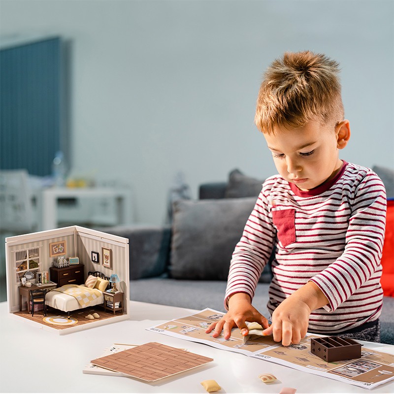 Rolife DW009 Tatlı Rüya Yatak Odası Sweet Dream Bedroom DIY Minyatür Maket Model Seti Mini Dollhouse 3D Model Kit Detaylı Dekoratif Hobi Seti 3D Puzzle Tiny House