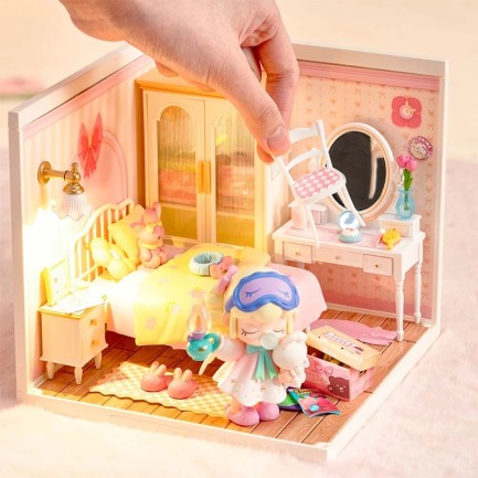 Rolife DW016 Pembe Yatak Odası (Lovely Pink Bedroom) DIY Minyatür Maket Model Seti Mini Dollhouse 3D Model Kit Detaylı Dekoratif Hobi Seti 3D Puzzle Tiny House - Thumbnail