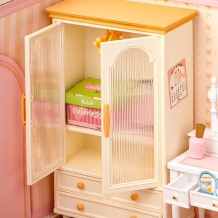 Rolife DW016 Pembe Yatak Odası (Lovely Pink Bedroom) DIY Minyatür Maket Model Seti Mini Dollhouse 3D Model Kit Detaylı Dekoratif Hobi Seti 3D Puzzle Tiny House - Thumbnail