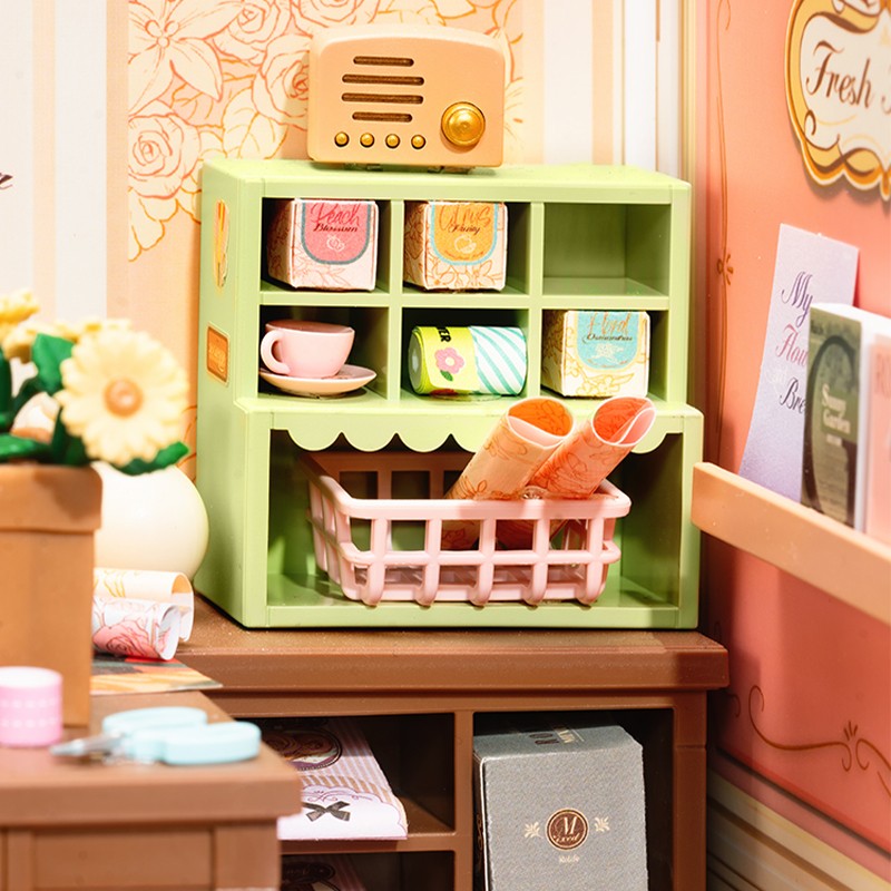 Rolife DW017B Taze Çiçek Dükkanı (Fresh Flower Shop) DIY Minyatür Maket Model Seti Mini Dollhouse 3D Model Kit Detaylı Dekoratif Hobi Seti 3D Puzzle Tiny House