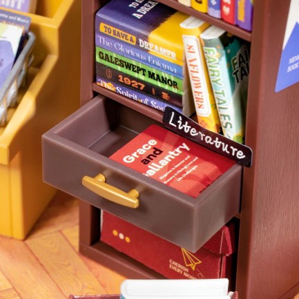 Rolife DWS04B Anı Kitabı Mağazası (Memory Book Store) DIY Minyatür Maket Model Seti Mini Dollhouse 3D Model Kit Detaylı Dekoratif Hobi Seti 3D Puzzle Tiny House - Thumbnail