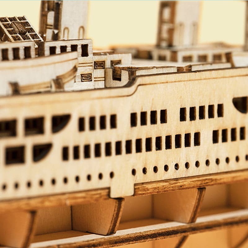 Rolife TG306 Yolcu Gemisi (Cruise Ship) DIY Minyatür Maket Model Seti Ahşap 3D Wooden Puzzle 3D Model Kit Detaylı Dekoratif Hobi Seti Ahşap Maket