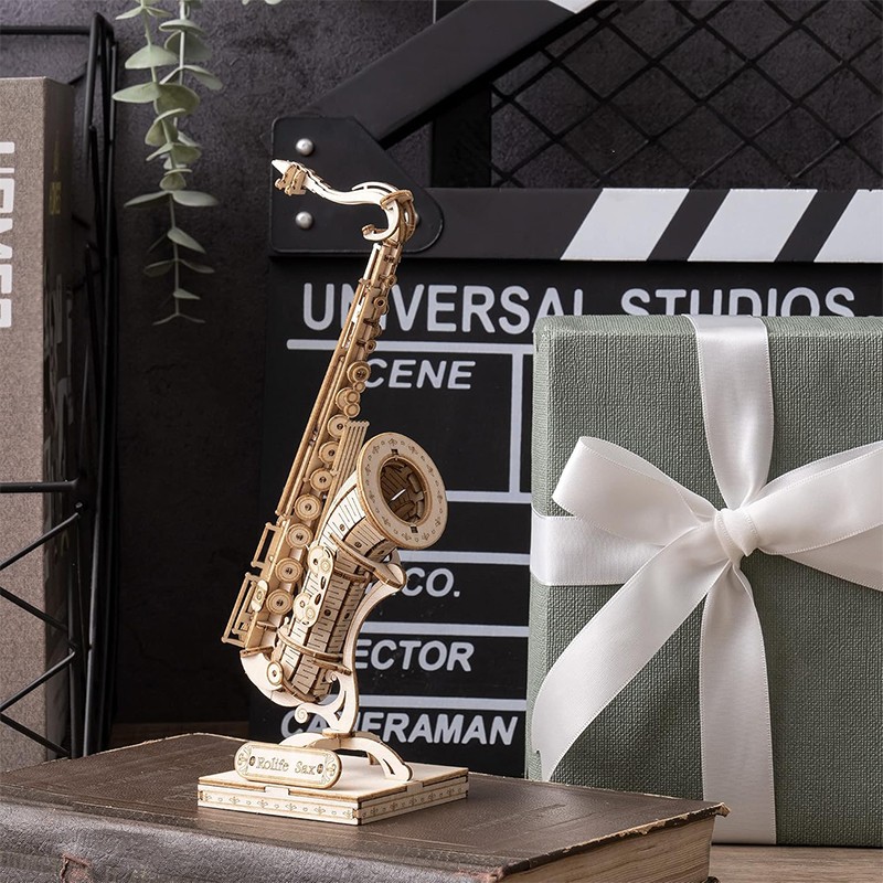 Rolife TG309 Saksafon Müzik Aleti (Saxophone) DIY Minyatür Maket Model Seti Ahşap 3D Wooden Puzzle 3D Model Kit Detaylı Dekoratif Hobi Seti Ahşap Maket