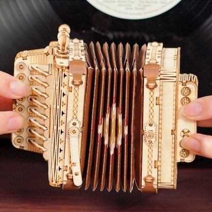 Rolife TG410 Akordeon Müzik Aleti (Accordion) DIY Minyatür Maket Model Seti Ahşap 3D Wooden Puzzle 3D Model Kit Detaylı Dekoratif Hobi Seti Ahşap Maket - Thumbnail