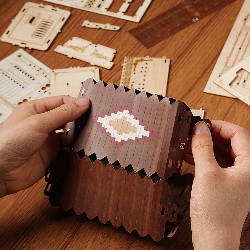 Rolife TG410 Akordeon Müzik Aleti (Accordion) DIY Minyatür Maket Model Seti Ahşap 3D Wooden Puzzle 3D Model Kit Detaylı Dekoratif Hobi Seti Ahşap Maket