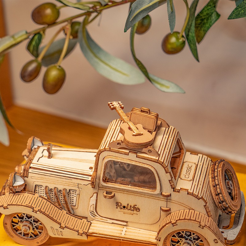 Rolife TG504 Nostaljik Araba (Vintage Car) DIY Minyatür Maket Model Seti Ahşap 3D Wooden Puzzle 3D Model Kit Detaylı Dekoratif Hobi Seti Ahşap Maket