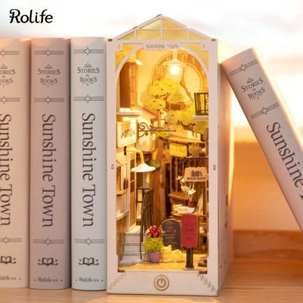 Rolife TGB02 Sunshine Town Kasaba Kitap Köşesi Book Nook DIY Minyatür Maket Model Seti Mini Dollhouse 3D Model Kit Detaylı Dekoratif Hobi Set 3D Puzzle Tiny House - Thumbnail