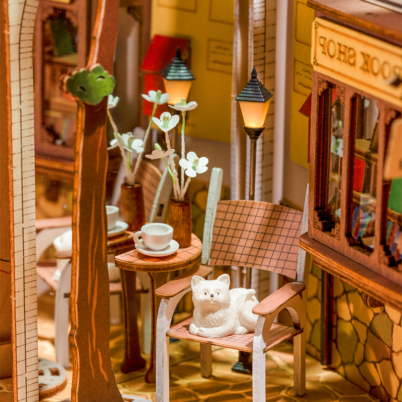 Rolife TGB02 Sunshine Town Kasaba Kitap Köşesi Book Nook DIY Minyatür Maket Model Seti Mini Dollhouse 3D Model Kit Detaylı Dekoratif Hobi Set 3D Puzzle Tiny House