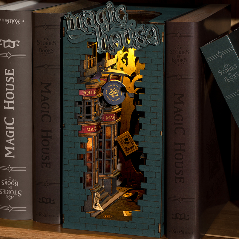 Rolife TGB03 Magic House Kitap Köşesi Book Nook DIY Minyatür Maket Model Seti Mini Dollhouse 3D Model Kit Detaylı Dekoratif Hobi Seti 3D Puzzle Tiny House