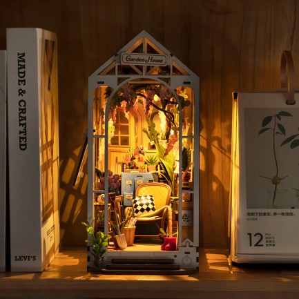 Rolife TGB06 Garden House Kitap Köşesi Book Nook DIY Minyatür Maket Model Seti Mini Dollhouse 3D Model Kit Detaylı Dekoratif Hobi Seti 3D Puzzle Tiny House - Thumbnail