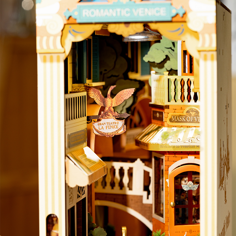 Rolife TGB08 Venedik (Romantic Venice) Kitap Köşesi DIY Minyatür Maket Model Seti Mini Dollhouse 3D Model Kit Detaylı Dekoratif Hobi Seti 3D Puzzle Tiny House