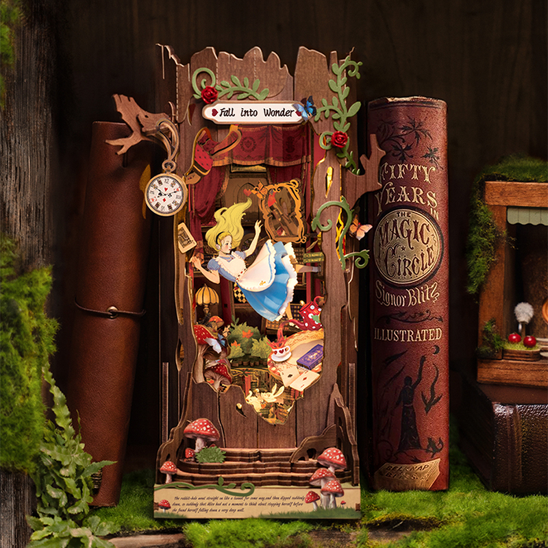 Rolife TGB12 Fall into Wonder Kitap Köşesi Book Nook DIY Minyatür Maket Model Seti Mini Dollhouse 3D Model Kit Detaylı Dekoratif Hobi Seti 3D Puzzle Tiny House