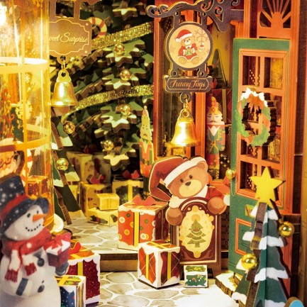 Rolife TGC06 Christmas Street Kitap Köşesi Book Nook DIY Minyatür Maket Model Seti Mini Dollhouse 3D Model Kit Detaylı Dekoratif Hobi Seti 3D Puzzle Tiny House - Thumbnail