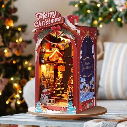 Rolife TGC06 Christmas Street Kitap Köşesi Book Nook DIY Minyatür Maket Model Seti Mini Dollhouse 3D Model Kit Detaylı Dekoratif Hobi Seti 3D Puzzle Tiny House - Thumbnail