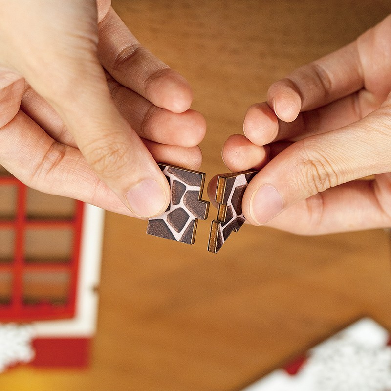 Rolife TGC07 Christmas Indoor Scene Kitap Köşesi BookNook DIY Minyatür Maket ModelSet Mini Dollhouse 3D Model Kit Detaylı Dekoratif Hobi Seti 3D Puzzle Tiny House