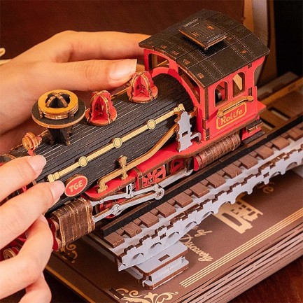 Rolife TGE01 Century Train Kitap Köşesi Book Nook DIY Minyatür Maket Model Seti Mini Dollhouse 3D Model Kit Detaylı Dekoratif Hobi Seti 3D Puzzle Tiny House - Thumbnail