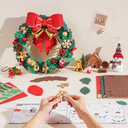 Rolife TGL04 Christmas Wreath 3D Wooden Puzzle - Thumbnail