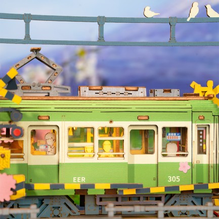 Rolife TGS02 Lokomotif Tren (Sakura Journey) DIY Minyatür Maket Model Seti Ahşap 3D Wooden Puzzle 3D Model Kit Detaylı Dekoratif Hobi Seti Ahşap Maket - Thumbnail