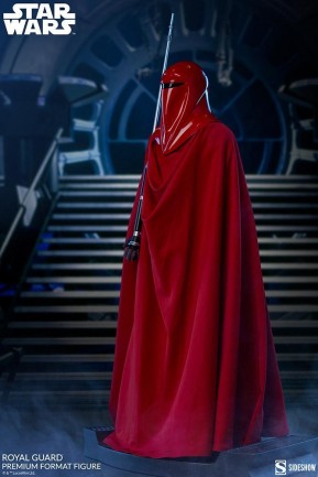 Sideshow Collectibles Royal Guard Premium Format Figure 300740 - Thumbnail