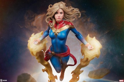 Sideshow Collectibles Captain Marvel Premium Format Figure - 300799 - Marvel Comics / Carol Danvers (ÖN SİPARİŞ) - Thumbnail