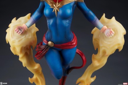 Sideshow Collectibles Captain Marvel Premium Format Figure - 300799 - Marvel Comics / Carol Danvers (ÖN SİPARİŞ) - Thumbnail