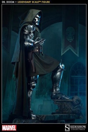 Sideshow Collectibles Dr. Doom Legendary Scale Figure - Thumbnail