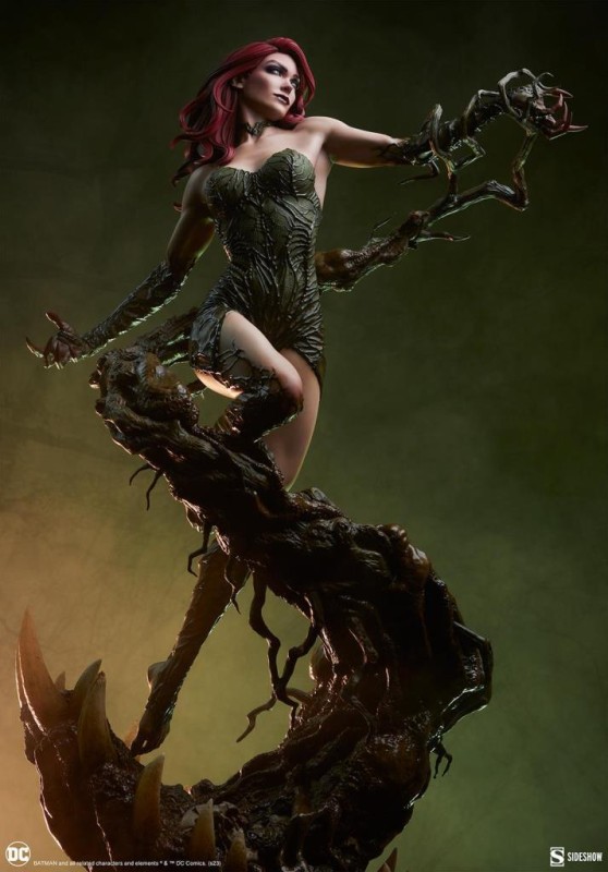 Sideshow Collectibles Poison Ivy Deadly Nature Premium Format Figure - 300833 - DC Comics / Gotham City Showdown (Ön Sipariş)