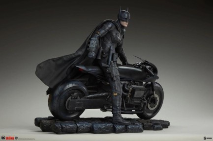 Sideshow Collectibles The Batman & Batcycle Premium Format Figure - 300819 - DC Comics / The Batman 2022 / Robert Pattinson - Thumbnail