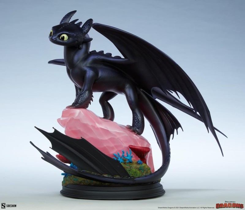 Sideshow Collectibles Toothless ( Crystalline Caverns ) Statue 200615 / How to Train Your Dragon