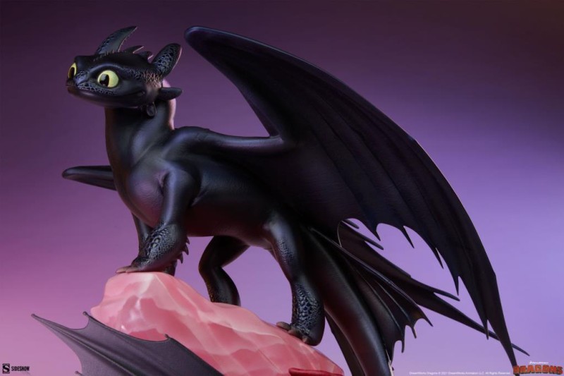 Sideshow Collectibles Toothless ( Crystalline Caverns ) Statue 200615 / How to Train Your Dragon