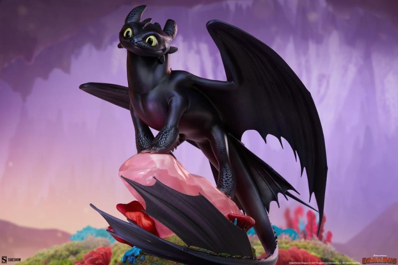 Sideshow Collectibles Toothless ( Crystalline Caverns ) Statue 200615 / How to Train Your Dragon