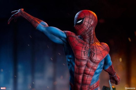 Spider-Man Premium Format Figure - Thumbnail