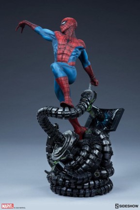 Spider-Man Premium Format Figure - Thumbnail