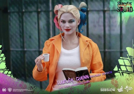 SS Harley Quinn Prisoner Version Sixth Scale Figure - Thumbnail