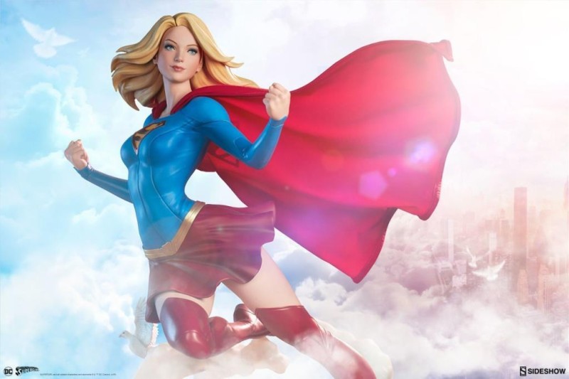 Supergirl Premium Format Figure