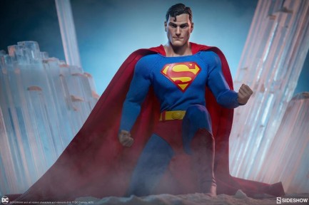 Sideshow Collectibles - Sideshow Collectibles Superman Sixth Scale Figure