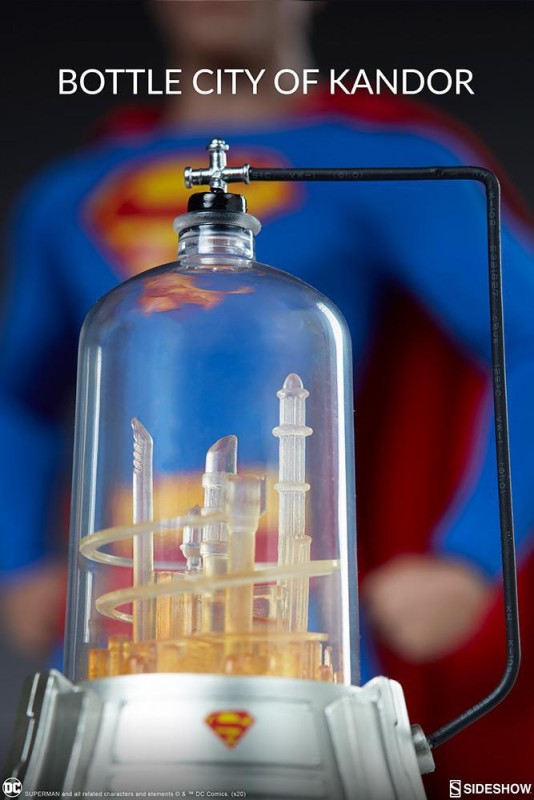 Sideshow Collectibles Superman Sixth Scale Figure