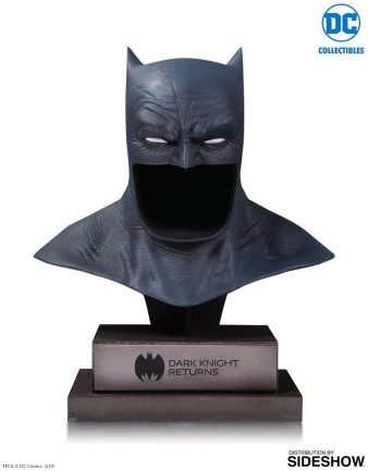 Dc Collectibles - The Dark Knight Returns Batman Cowl Statue DC Gallery