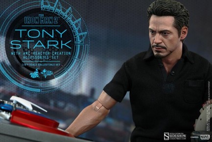 Tony Stark with Arc Reactor Creation Accessories Sixth Scale Figure - Thumbnail