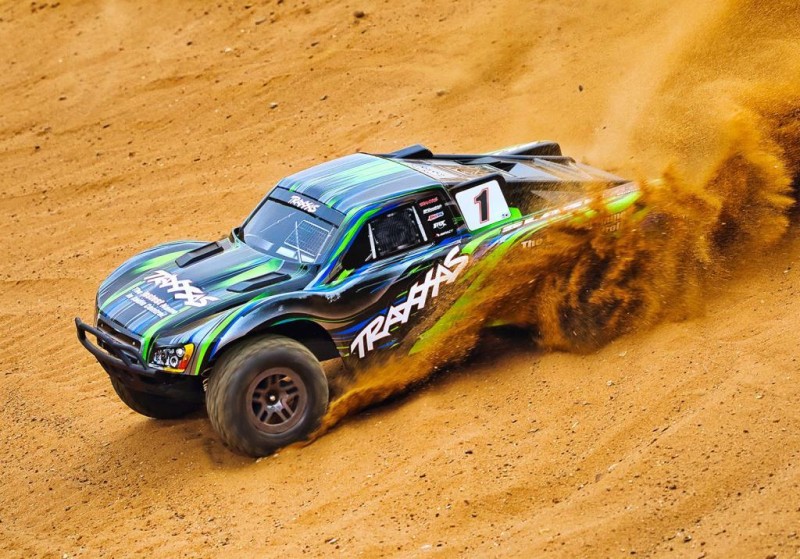 Traxxas 1/10 Slash 4x4 BL-2S 4X4 RTR 4WD Brushed Short Course 1/10 TQ Elektrikli Rc Model Araba Yeşil