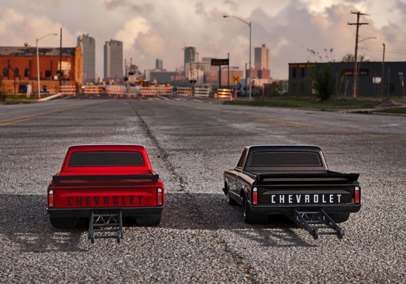 Traxxas Drag Slash 1/10 VXL Brushless 2WD RTR Truck w/TQi / 1967 Chevrolet C10 Body Elektrikli Model Araba Siyah