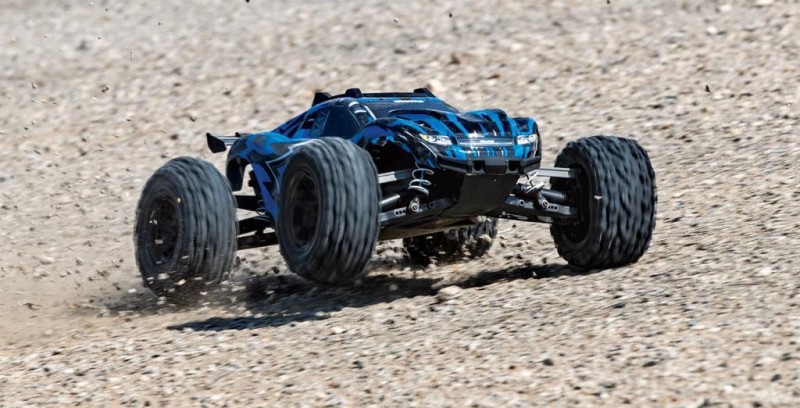 Traxxas Rustler 4X4 1/10 4WD RTR Stadium Truck TQ Elektrikli Rc Model Araba Mavi ( Batarya ve Şarj Aleti Dahil )