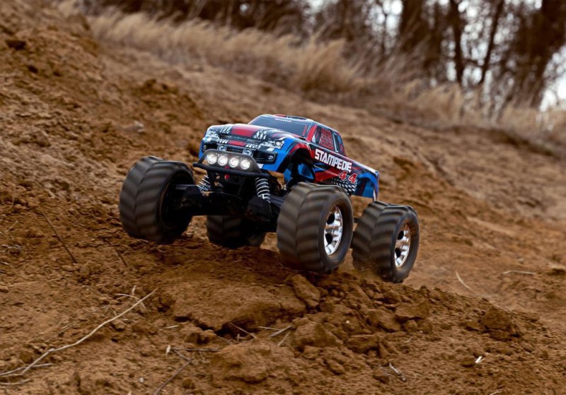 Traxxas Stampede 4X4 LCG 1/10 RTR 4WD Monster Truck w/LED Lights, TQ Kumandalı Elekrikli Rc Model Araba Mavi (Batarya ve Şarj Aleti Dahildir)