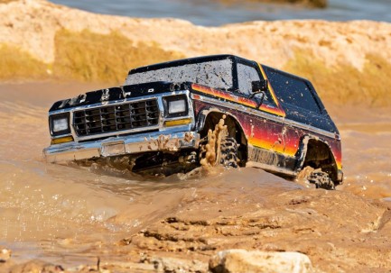 Traxxas TRX-4 1/10 Ford Bronco Trail Crawler 4X4 TQi w/ 79 Bronco Ranger XLT Elektrikli Rc Model Araba Sunset - Thumbnail