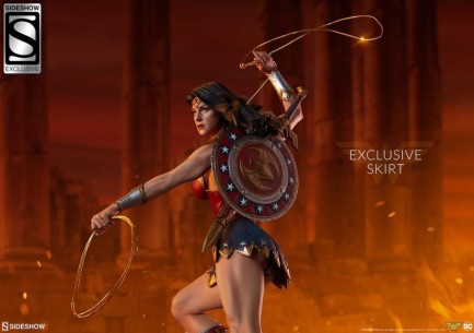 Wonder Woman Premium Format Figure - Thumbnail