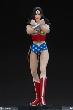 Wonder Woman Sixth Scale Figure - Thumbnail