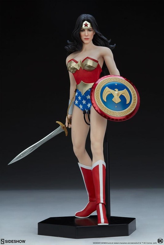 Wonder Woman Sixth Scale Figure