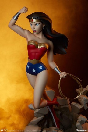 Wonder Woman Statue Animated Series Collection - Thumbnail